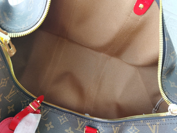 ルイヴィトンバッグ着用イメージ